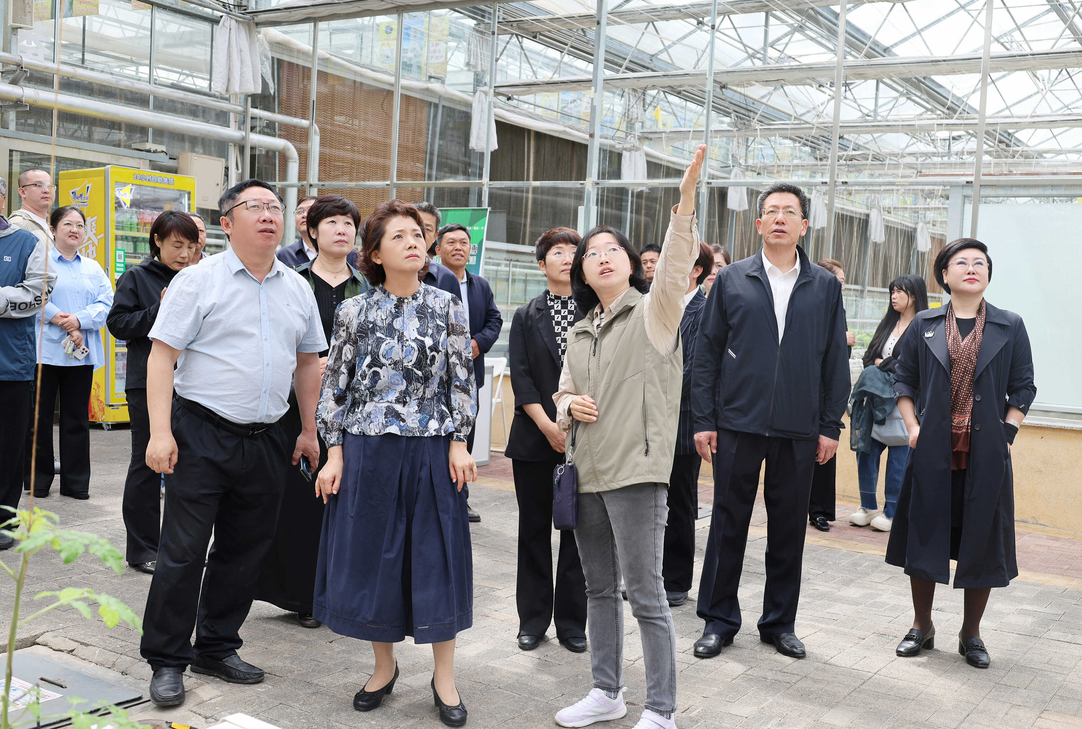 c6f6bbde3a43e936e737adc0d0579b04.jpg
